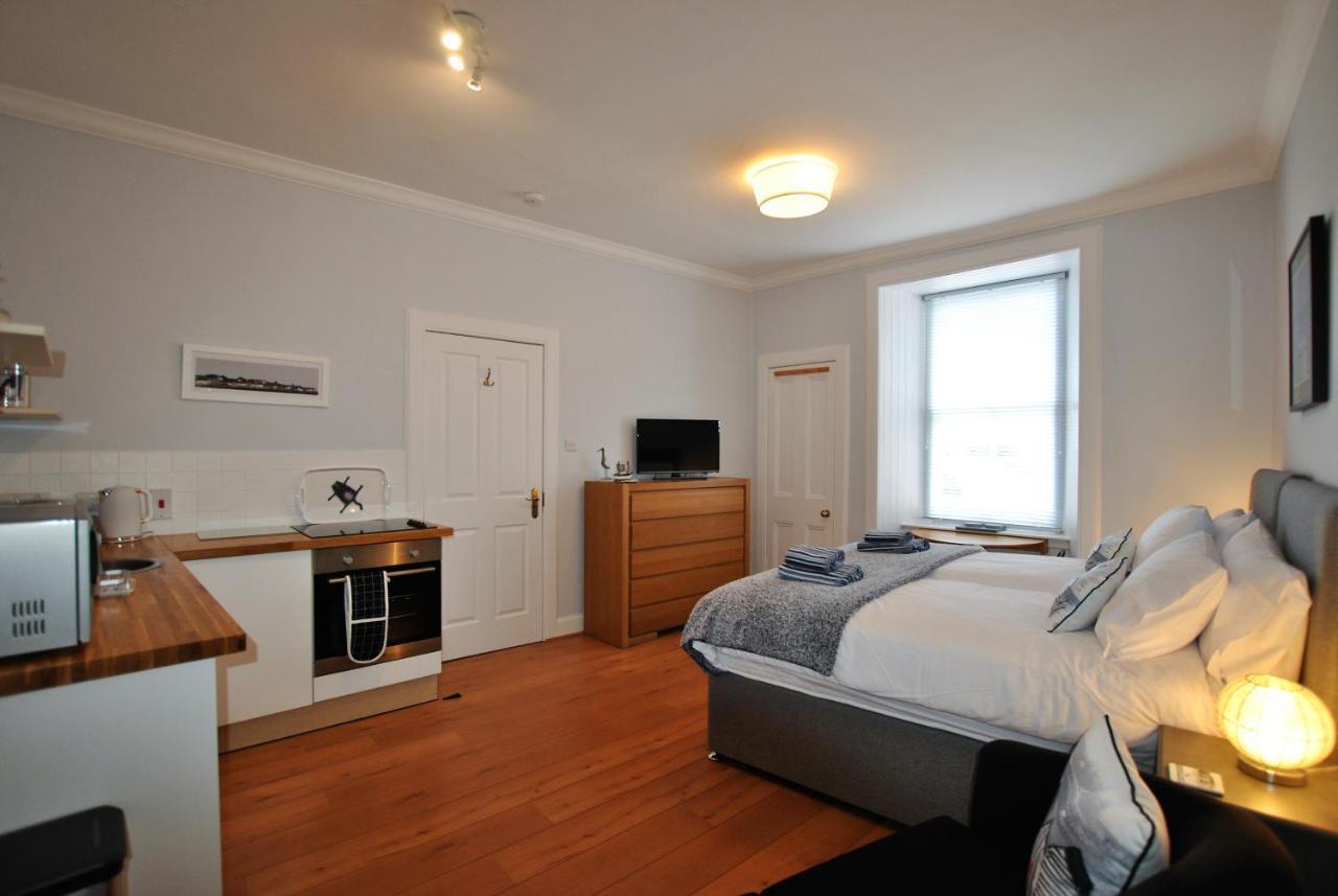 Market Apartment- Harbourfront Studio พิทเทนวีม ภายนอก รูปภาพ